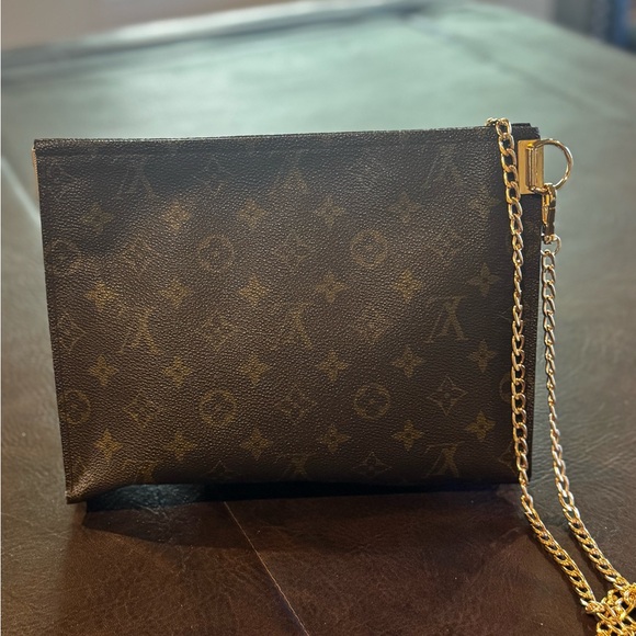 Vintage LOUIS VUITTON Monogram
Pouche Toilette 26 Clutch Bag converted - Picture 4 of 17
